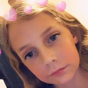 Meet your Posher, Makenzie